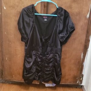 Black short sleeve  shirt